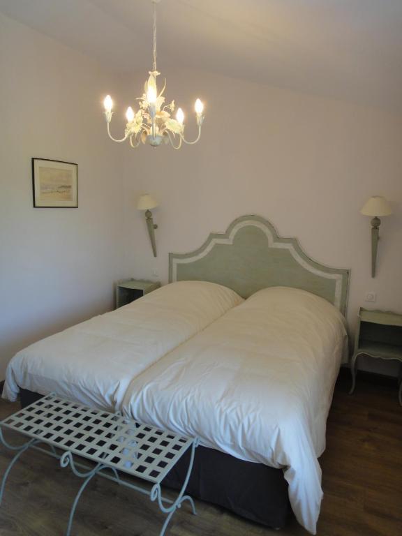 Bed and Breakfast Les Terres De Saint Hilaire Ollières Zimmer foto