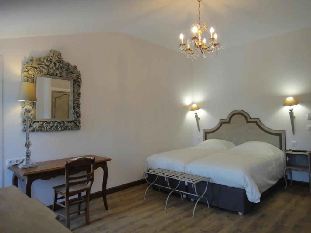 Bed and Breakfast Les Terres De Saint Hilaire Ollières Zimmer foto